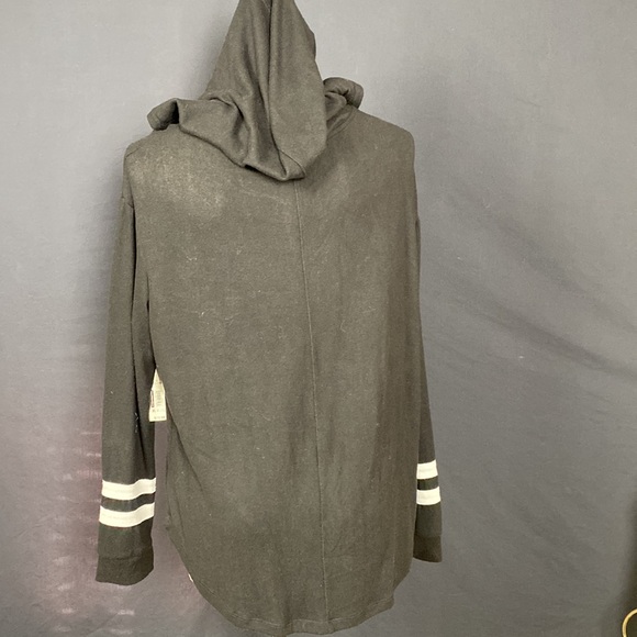 No Boundaries Light Weight LOVE Hooded Sweater - Picture 4 of 6